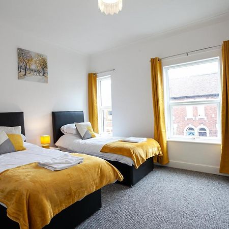 Stay Comfortable-City Centre Location- Sleeps Up To 9 Stoke-on-Trent 외부 사진