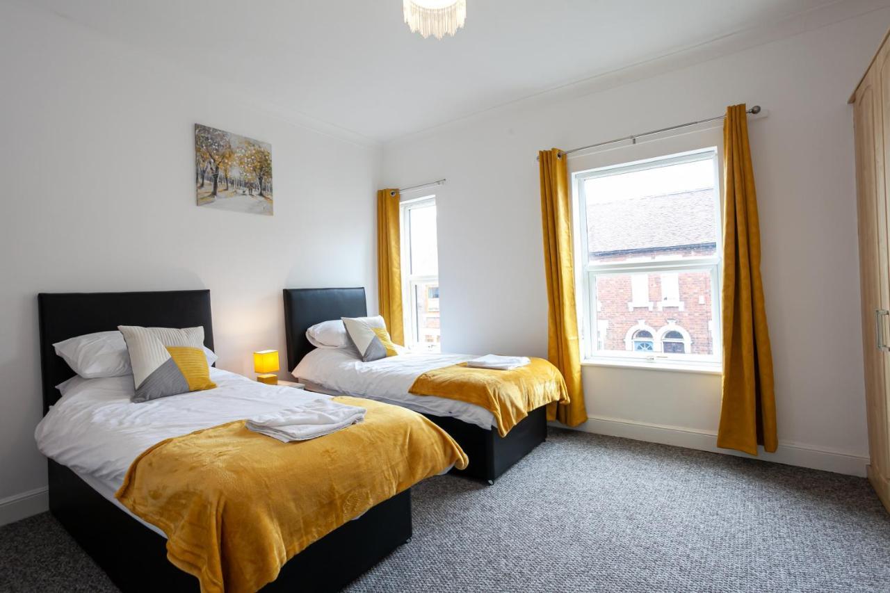 Stay Comfortable-City Centre Location- Sleeps Up To 9 Stoke-on-Trent 외부 사진