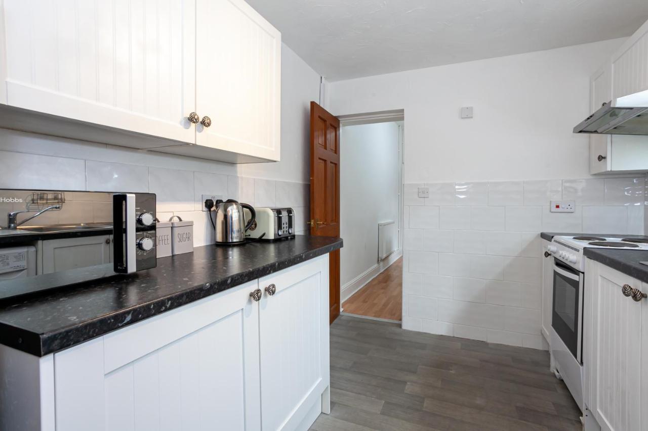 Stay Comfortable-City Centre Location- Sleeps Up To 9 Stoke-on-Trent 외부 사진