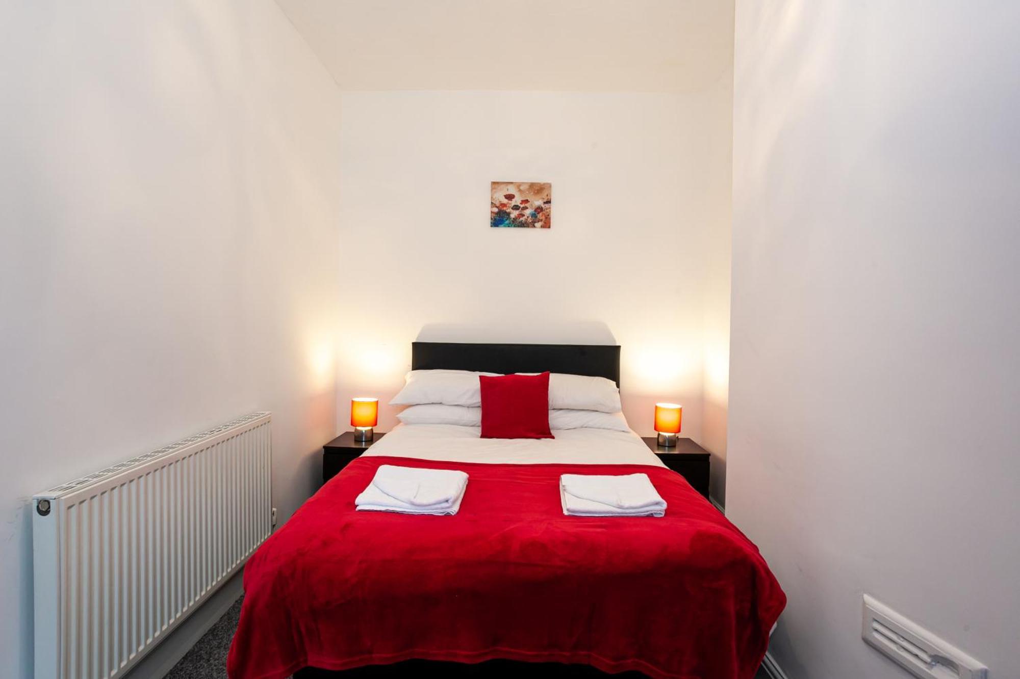 Stay Comfortable-City Centre Location- Sleeps Up To 9 Stoke-on-Trent 외부 사진